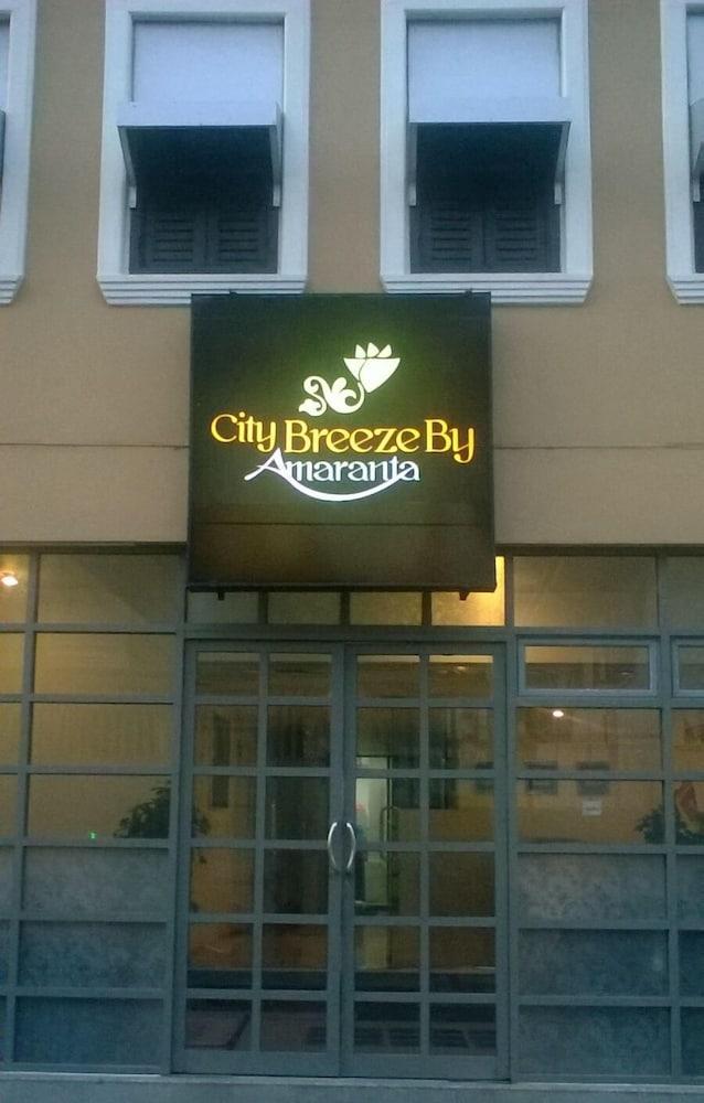 City Breeze By Amaranta Коломбо Экстерьер фото